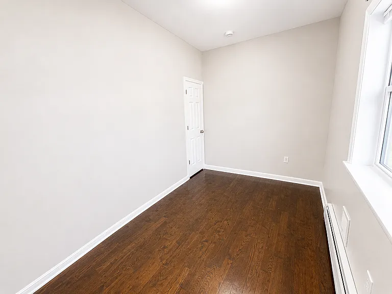 398-400 S 15th St #201 — Photo 11
