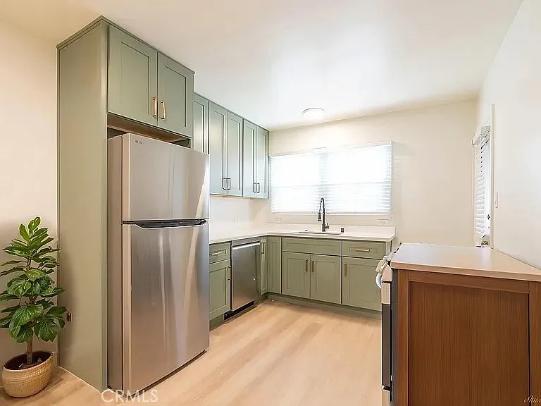 4222 Ventura Canyon Ave — Photo 5