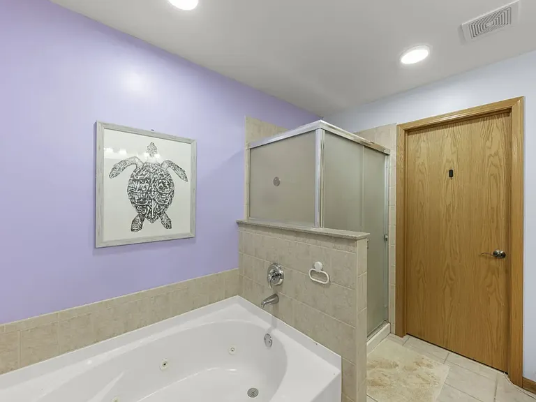1989 Waverly Way — Photo 3