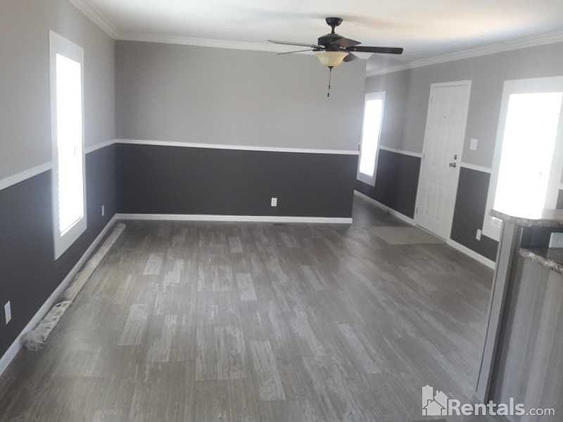 1st image of 1023 Paradise Ln