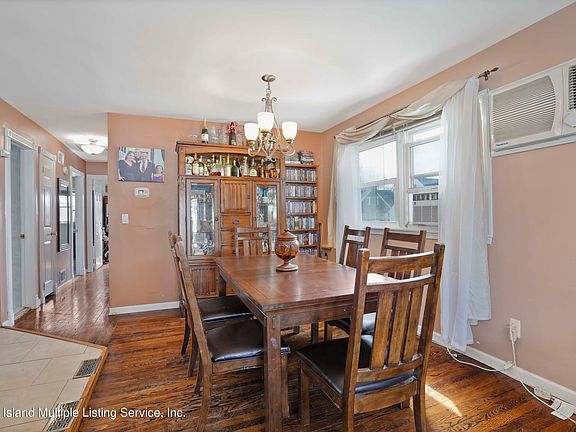 4th image of 304 Garrison Ave