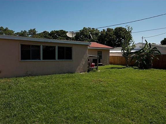 4th image of 5936 47th Ave N