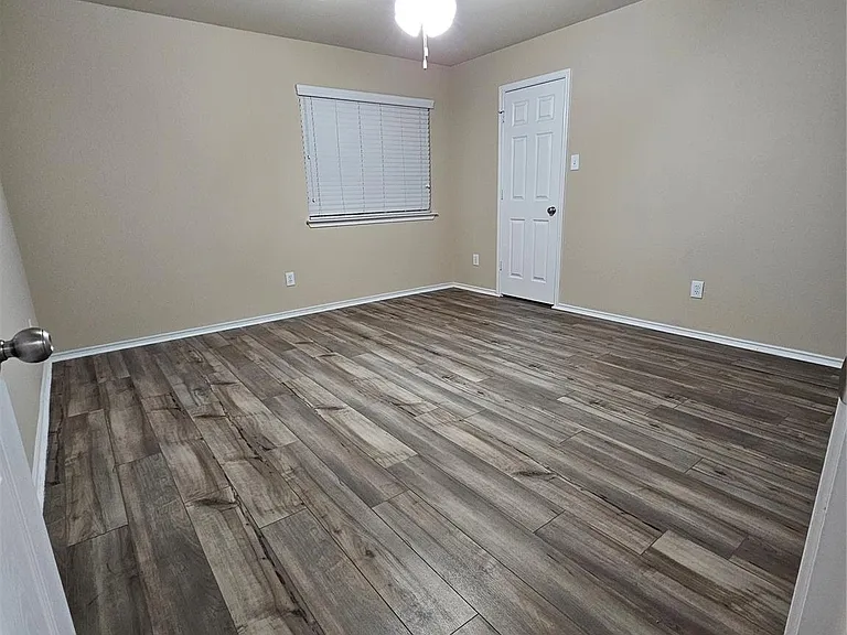 2306 Scott Dr — Photo 17