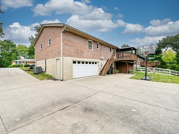 4th image of 415 Shannon Dr