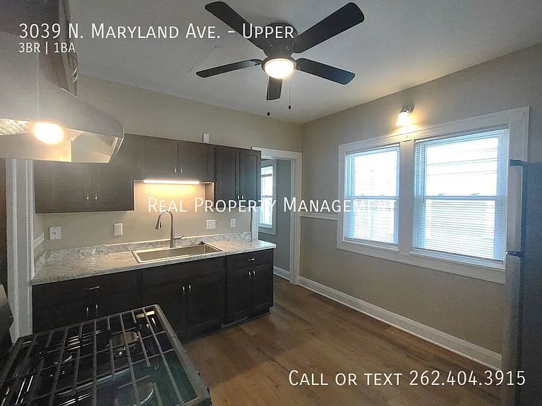 3039 N Maryland Ave — Photo 7