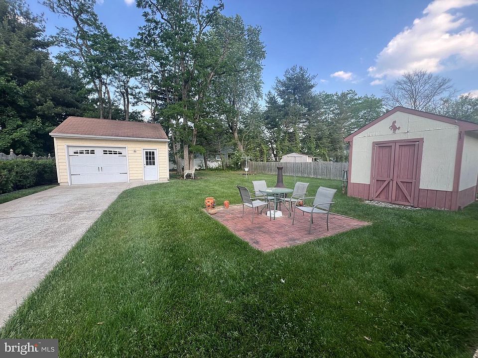 2nd image of 23 Nassau Rd