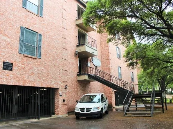 2401 Leon St APT 200, Austin, TX 78705