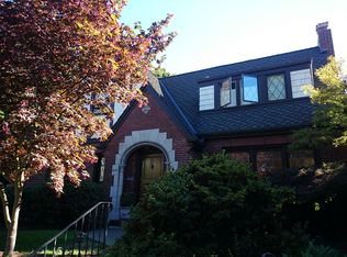 4305 NE 38th St, Seattle, WA 98105