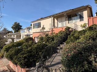 242 Sandringham Rd, Piedmont, CA 94611