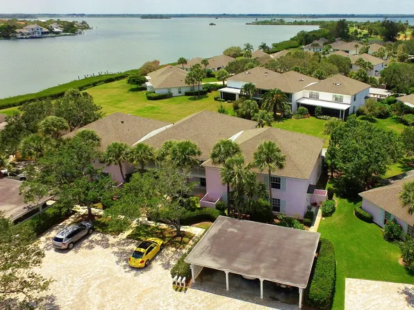 300 Harbour Dr APT B, Vero Beach, FL 32963