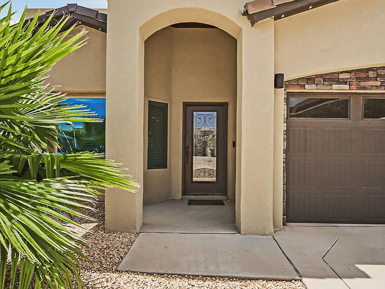 13066 Grantham Ln — Photo 4