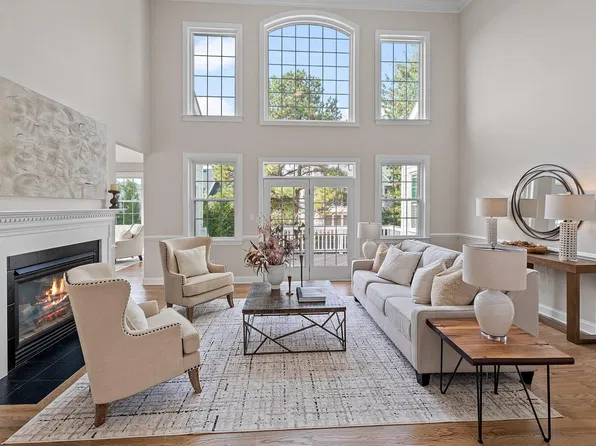 9113 Mission Hills Ct, Raleigh, NC 27617