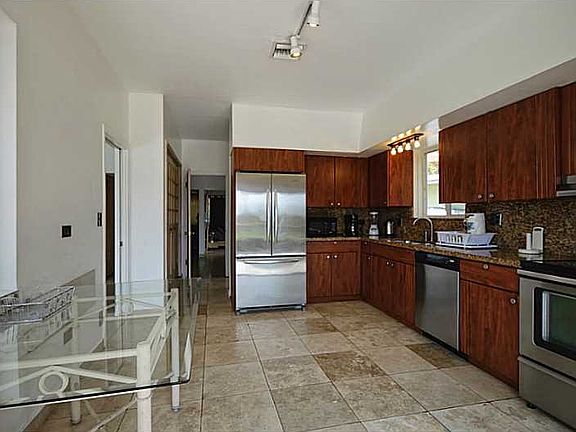 4th image of 16469 NE 30th Ave