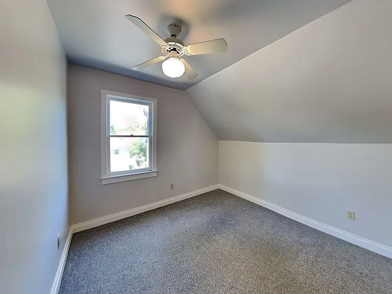 2620 J St — Photo 9
