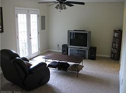 5th image of 201 N Palmyra Dr