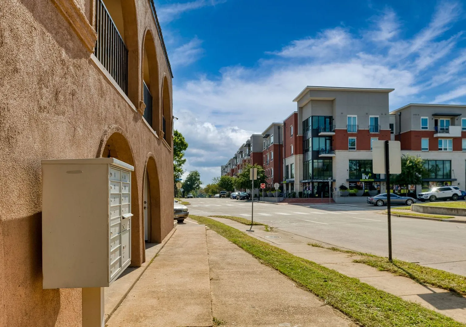 Campus Vista — Photo 1