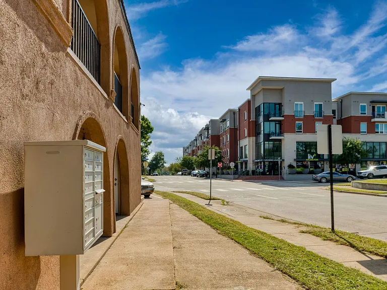 811 S Mesquite St #1-12 — Photo 1