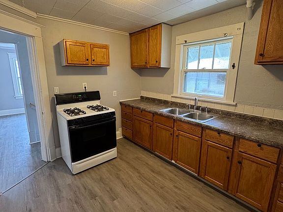 3rd image of 319 Albert Ave