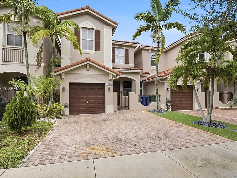 15411 SW 9th Way #0 — Photo 3