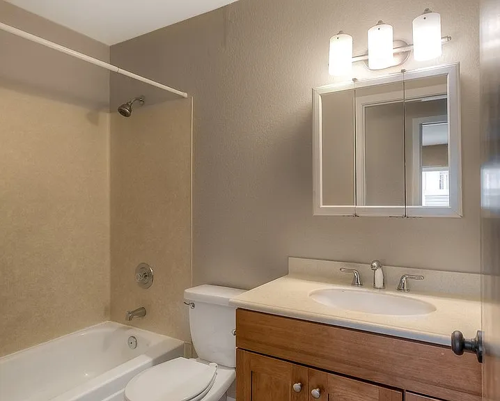 Genesis Apartments — Photo 14