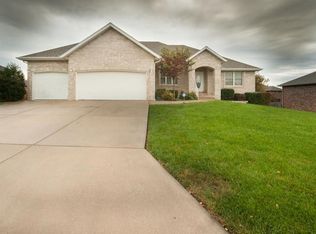 1003 N 19th Ave, Ozark, MO 65721