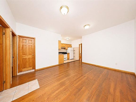 4th image of 865 55th St #1
