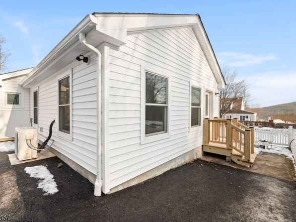 7 Mountain Rd