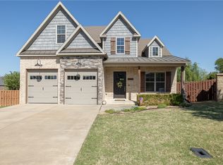 4607 W Buckeye Dr, Rogers, AR 72758
