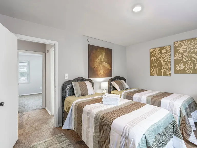 Park Fairfax Apartments — Photo 22