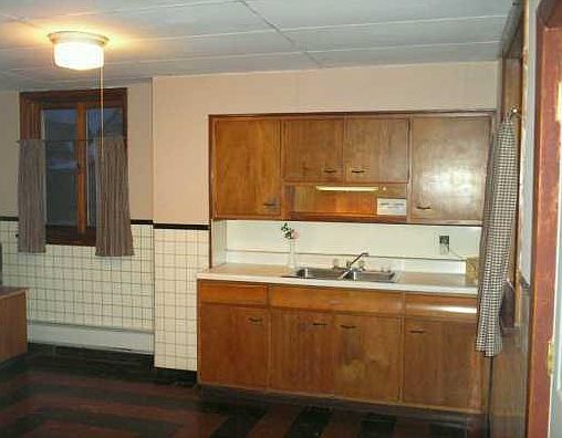 2nd image of 345 Benzinger St