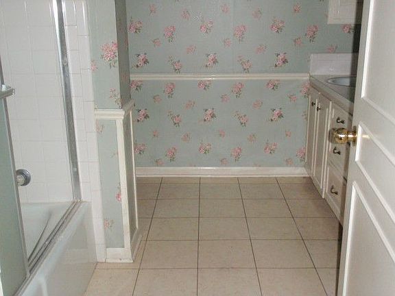 2nd image of 251 Parkway Dr
