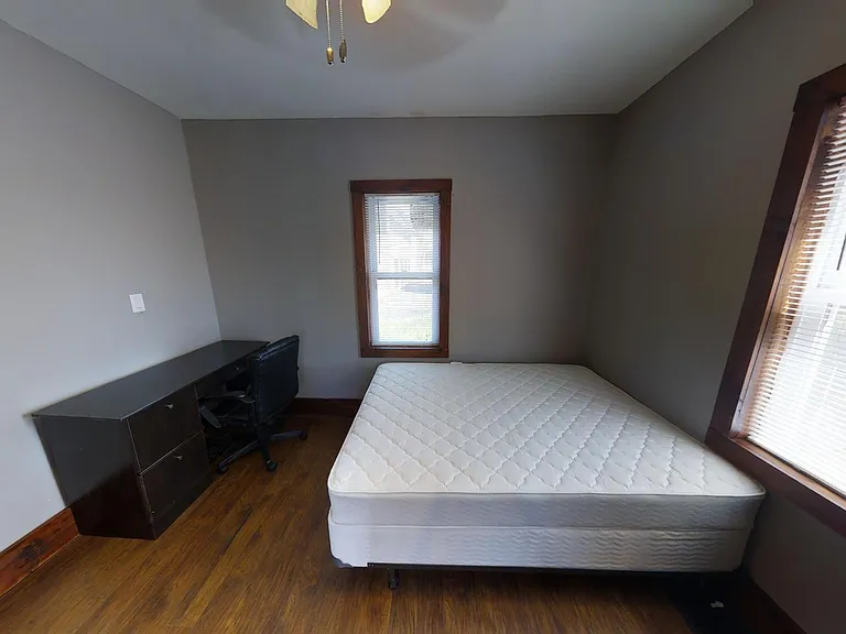 203 Harriette Ave — Photo 8