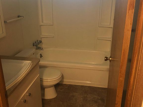4th image of 301 Lee St SW APT 4