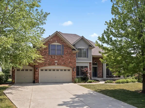 466 Fox Crossing Ave, North Aurora, IL 60542