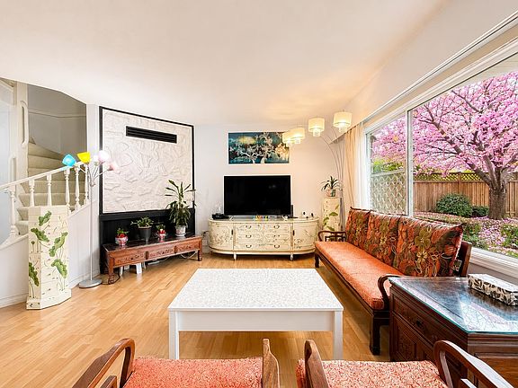 5th image of 10011 Swinton Cres #27