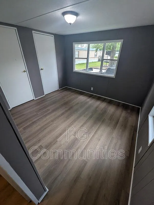 3 bed, 2.0 bath, $799 — Photo 3