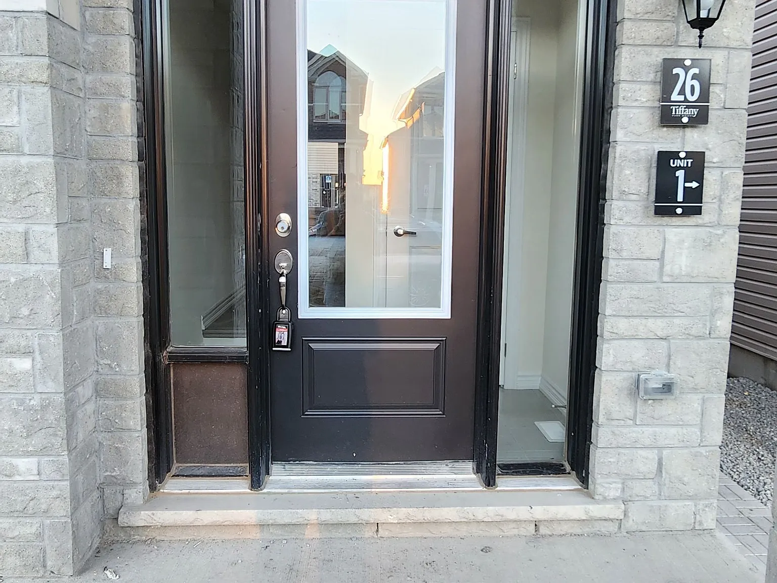 4 bed, $2,850 — Photo 2