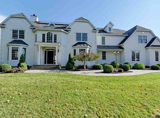 3 Forest Hills Blvd, Rensselaer, NY 12144