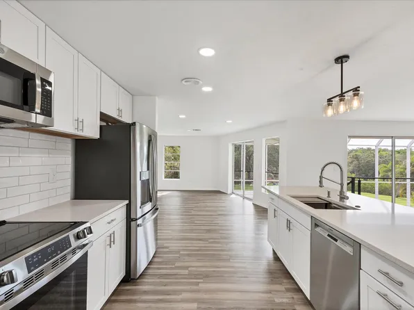 2460 Whippoorwill Cir, Sarasota, FL 34231