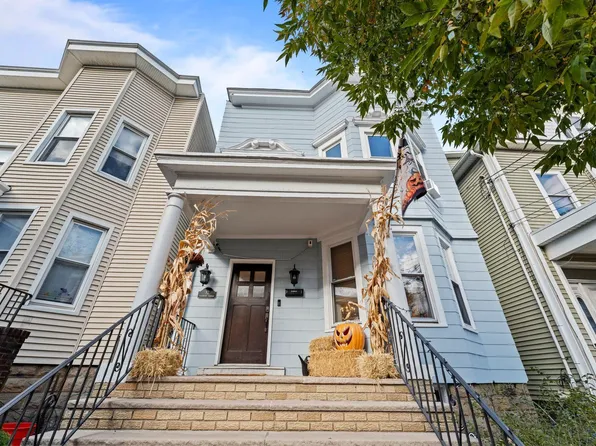 82 Highwood Terrace image 1 of 29