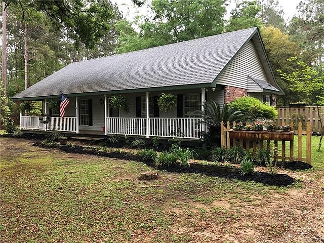 1st image of 310 Williamsburg Dr