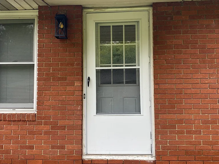 824B Southeast Ave — Photo 1