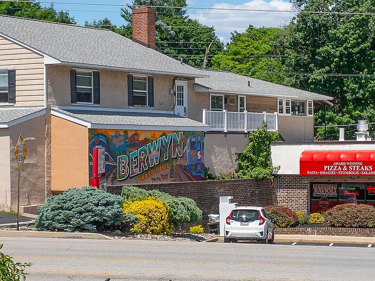 35 Eastwood Rd — Photo 29