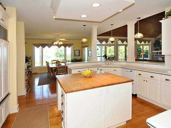 3rd image of 8008 Palmer Dr