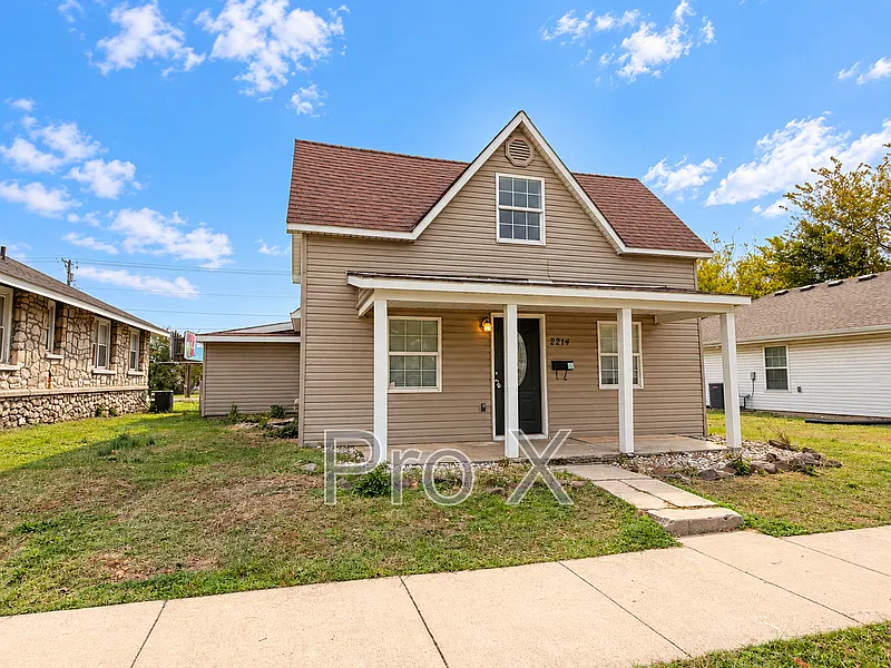 2214 S Harlem Ave