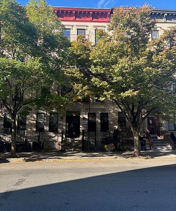 2nd image of 725 Mac Donough St #B1b