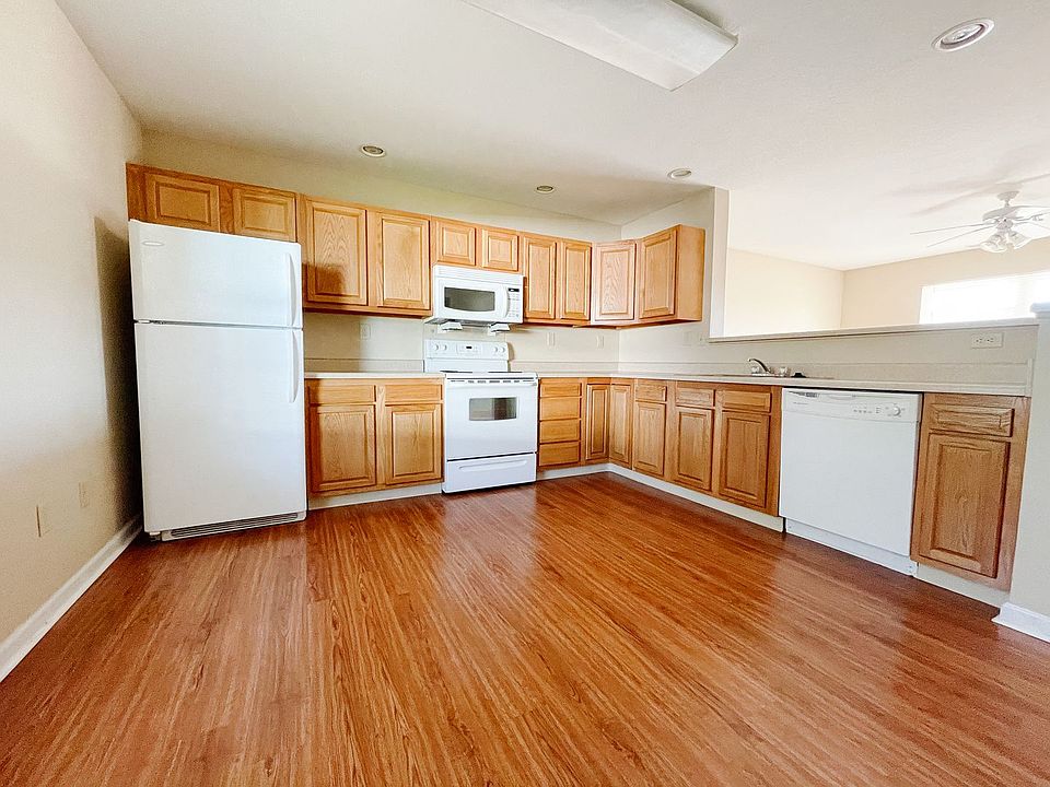 1st image of 46 Danbury Ct #0e3b8a72c
