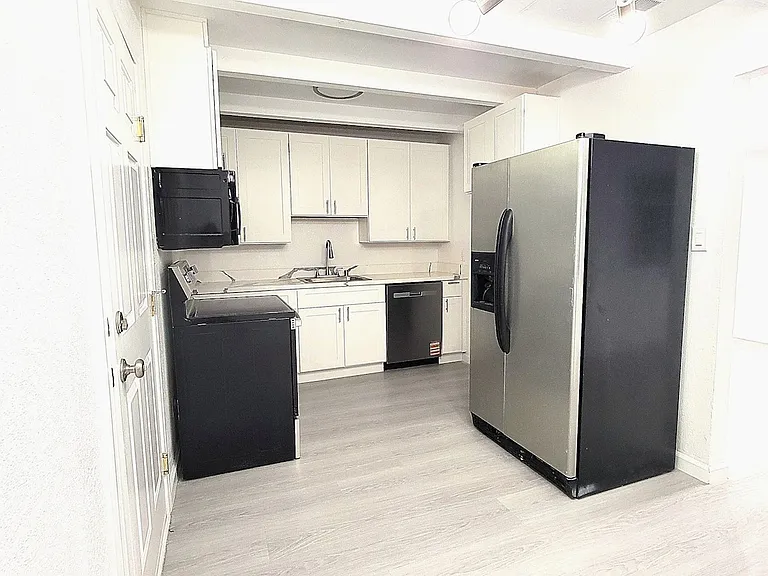 6265 Wilma Ave — Photo 9