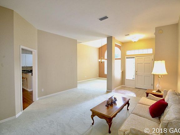 4th image of 10511 NW 60th Ter