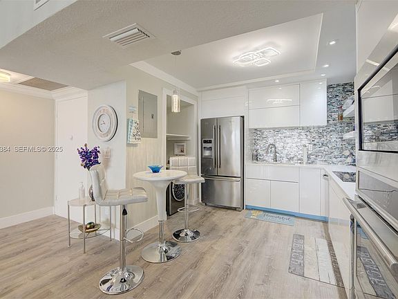 5th image of 3725 S Ocean Dr APT 601